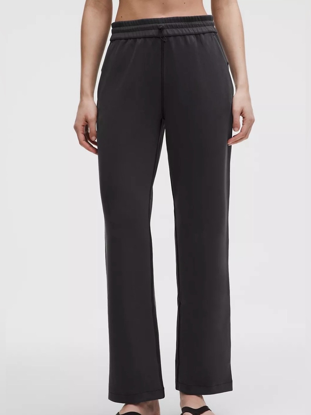 Lululemon Softstreme High-Rise Pant
Regular size 2 grey athletic loungewear